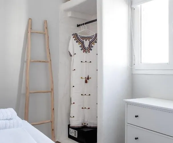 Cactus Kythnos Hotell