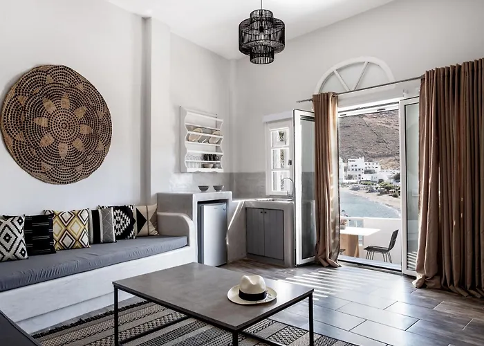 Cactus Kythnos Hotell